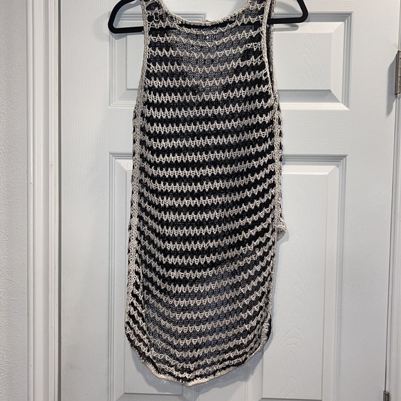 Helmet Lang asymettrical high low top - Picture 7 of 8